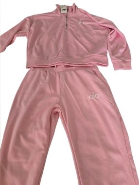 Alo Pink Cropped Half-Zip Sweatshirt & Joggers Set